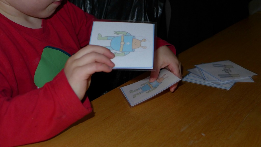 twinkl space pairs activity