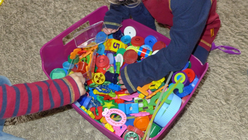 number sensory bin
