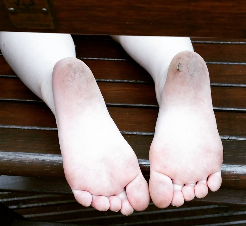 mucky feet